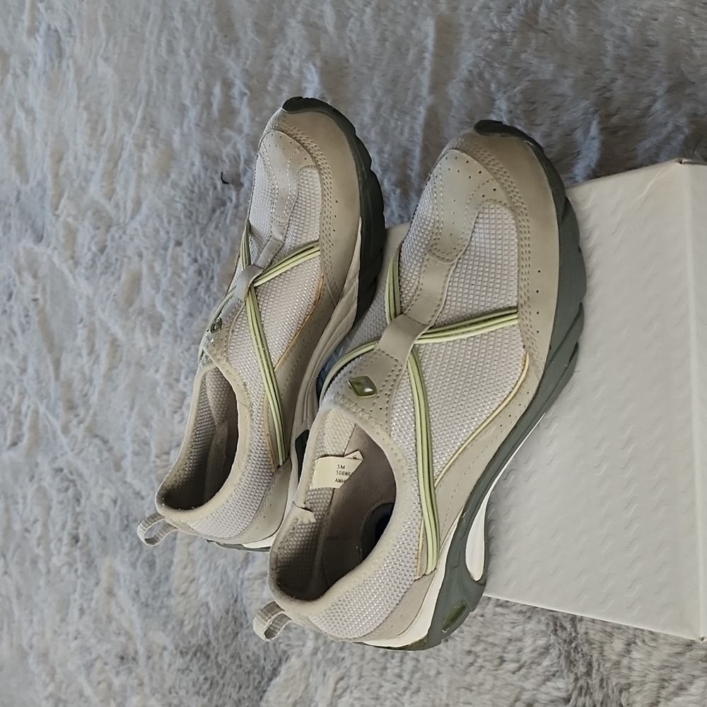 Dr. Scholls Slip on Shoes natural support size 5